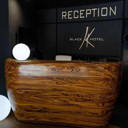 Black Hotel Rom