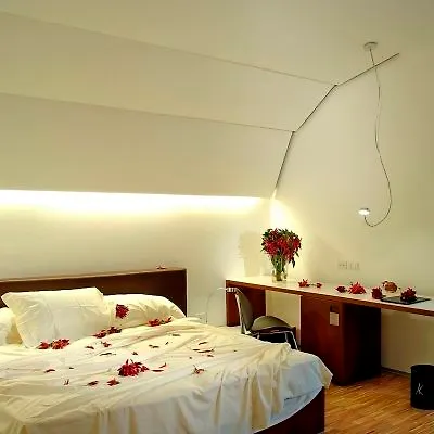 Hotel Black