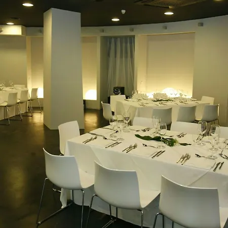 Hotell Black 4*