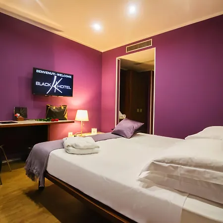 بلاك فندق 4*