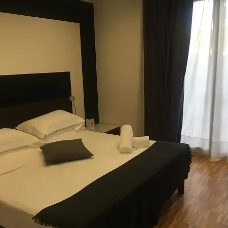 Ξενοδοχείο Black 4*